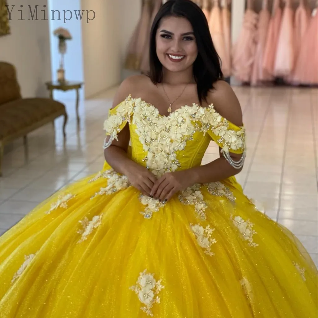 YiMinpwp vestido de baile amarillo para quinceañera, hombros descubiertos, encaje en la espalda, tren de barrido con lentejuelas 3D, vestidos florales para quinceañera