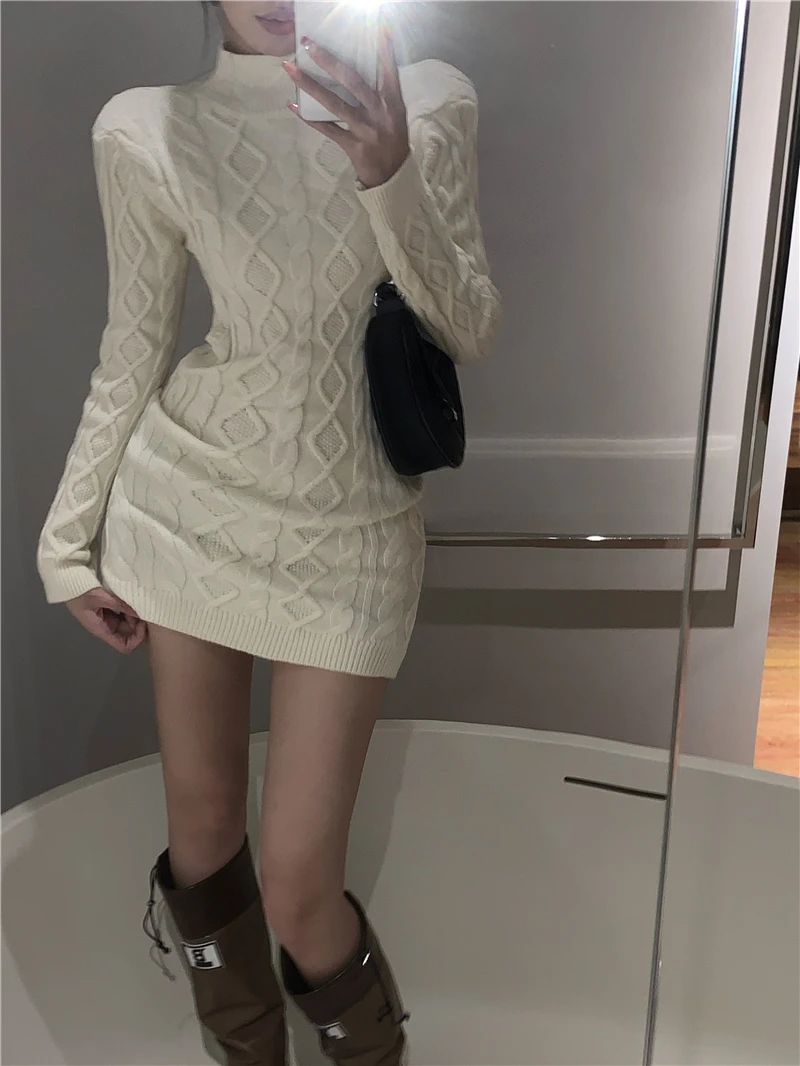 Hollowed Back Female Sweater Slim Fit Long Sleeves Wrap Hip Mini Knit Women\'s Sweater Dress Sexy Lady Backless Knitted Pullovers