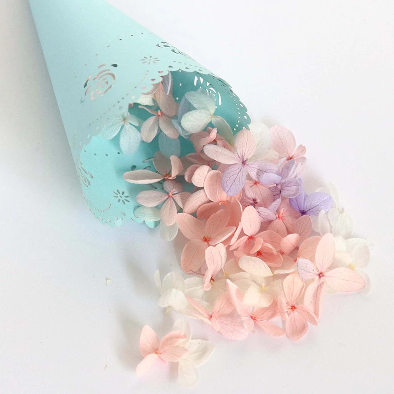 100PCS Lace Flower Petal Cones Paper Cones Holder Candy Wedding Confetti Cones for Petals Lavender Wedding Favor Confetti Toss