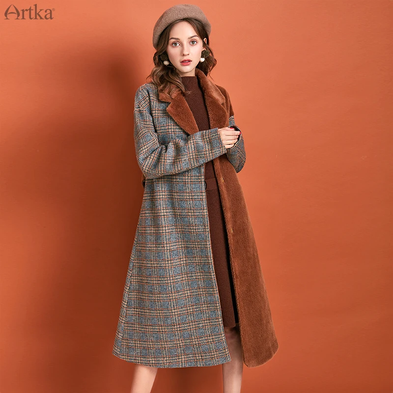 ARTKA 2019 Winter New Women Woolen Coat Vintage Plaid Woolen Fake Marten Hair Thicken Coat Warm Long Outwear With Belt FA10098D