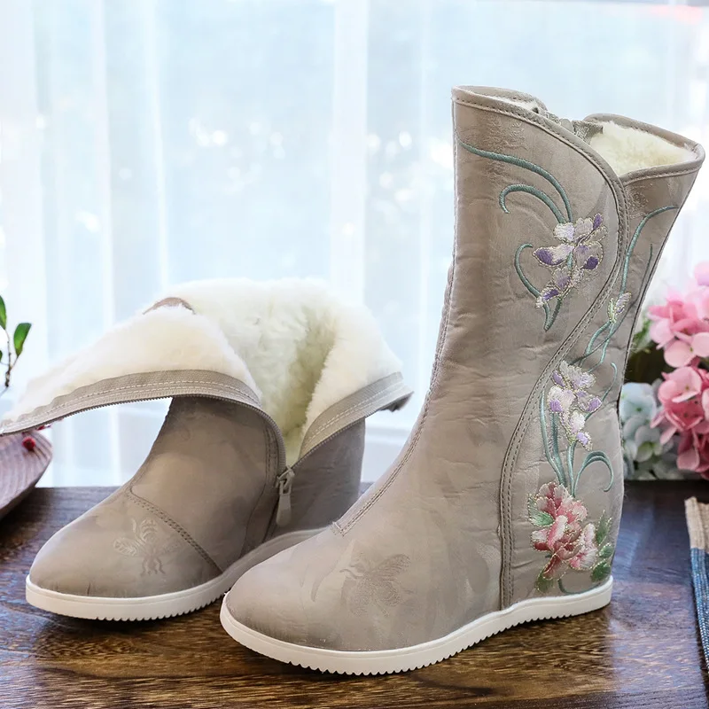 Ethnic Embroidered Women Boots Hanfu Shoes Winter High Top Female Boots Warm Peony Floral Embroidered Shoes Women's Cloth Shoes