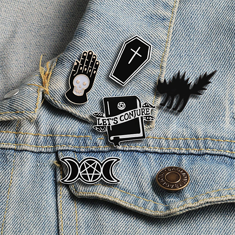 Punk Brooches Gothic Dark Coffin Book Hand Cat Witches Enamel Lapel Pin Backpack Shirt Pins Badges Jewelry Halloween Party Gifts