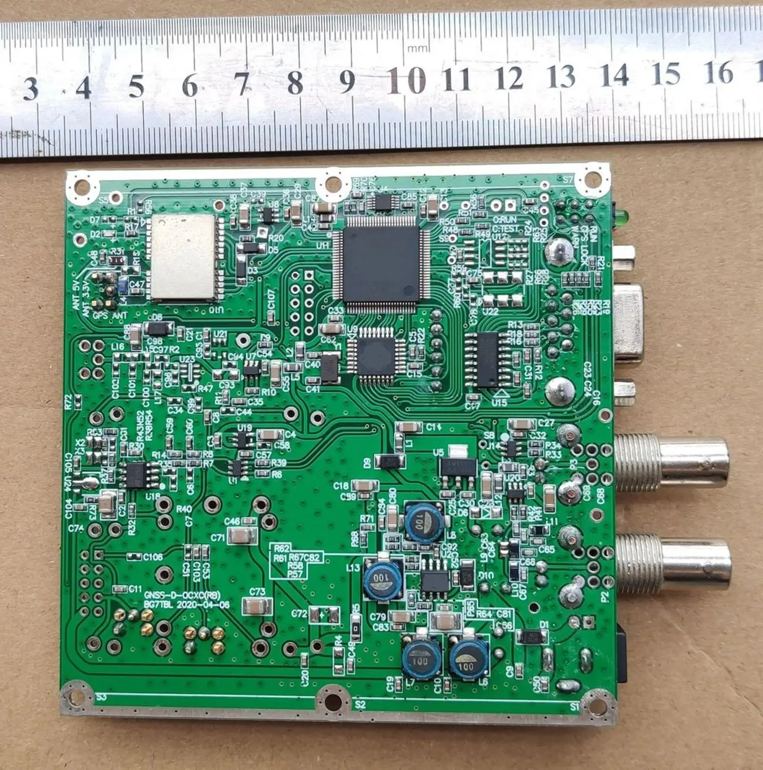 By BG7TBL 10MHz SINE WAVE GPS DISCIPLINED rubidium clock Support  BDS/GLONASS/GALILEO 1PPS OUTPUT:SQUARE WAVE