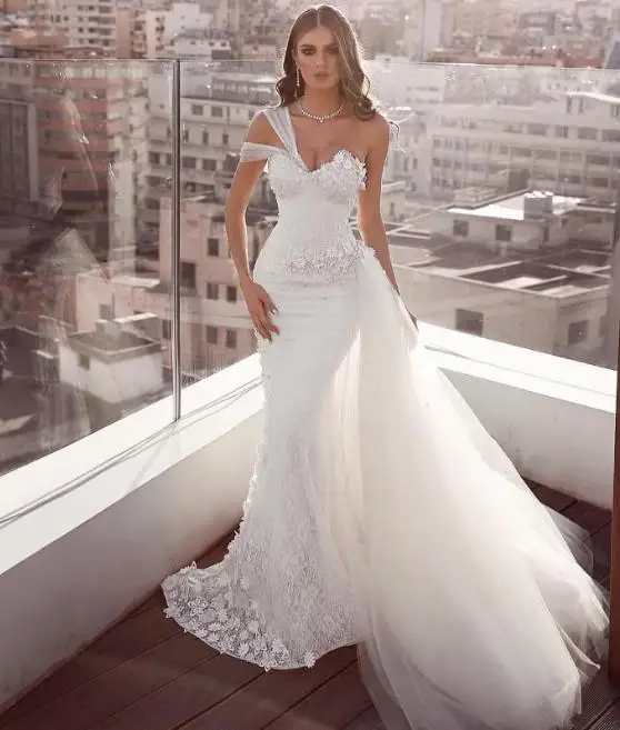 Vestidos de novia de sirena de un hombro con tren desmontable, encaje, apliques florales 3D, vestidos de novia de campo, vestido de novia hecho a medida