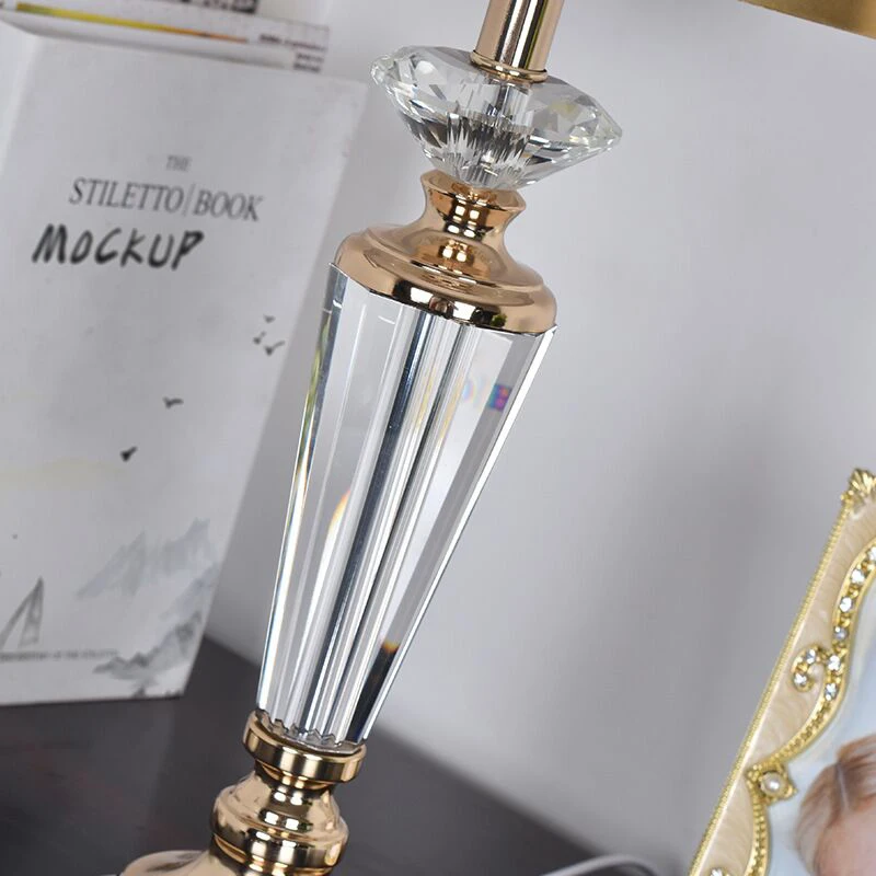 OURFENG Modern Table Lamp Crystal White Bedside LED Desk Lamp Luxury Decorative for Home Foyer Bed Room Office Hotel Study