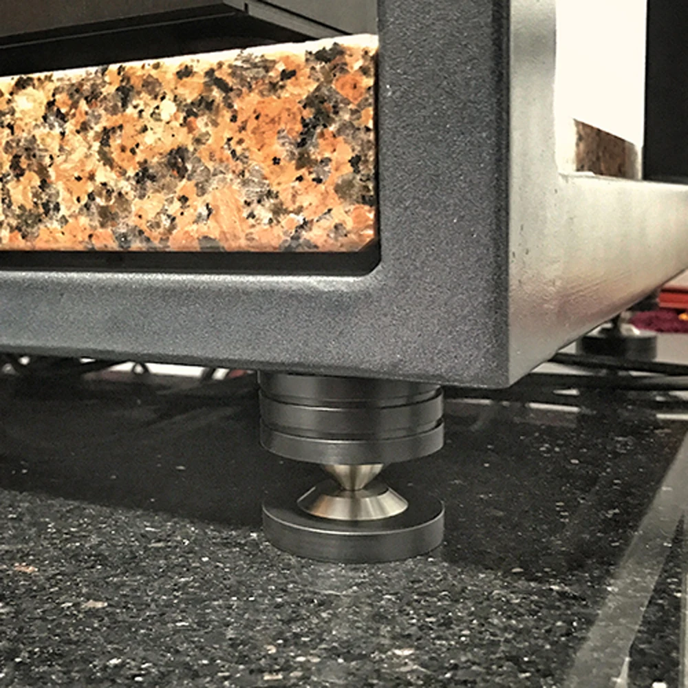 جديد أسود كريستال الصلب ضياء 49*37 مللي متر عزل الصوت قدم المتكلم المسامير الصوت المخاريط HiFi يتصاعد مكبر للصوت قدم SP4949