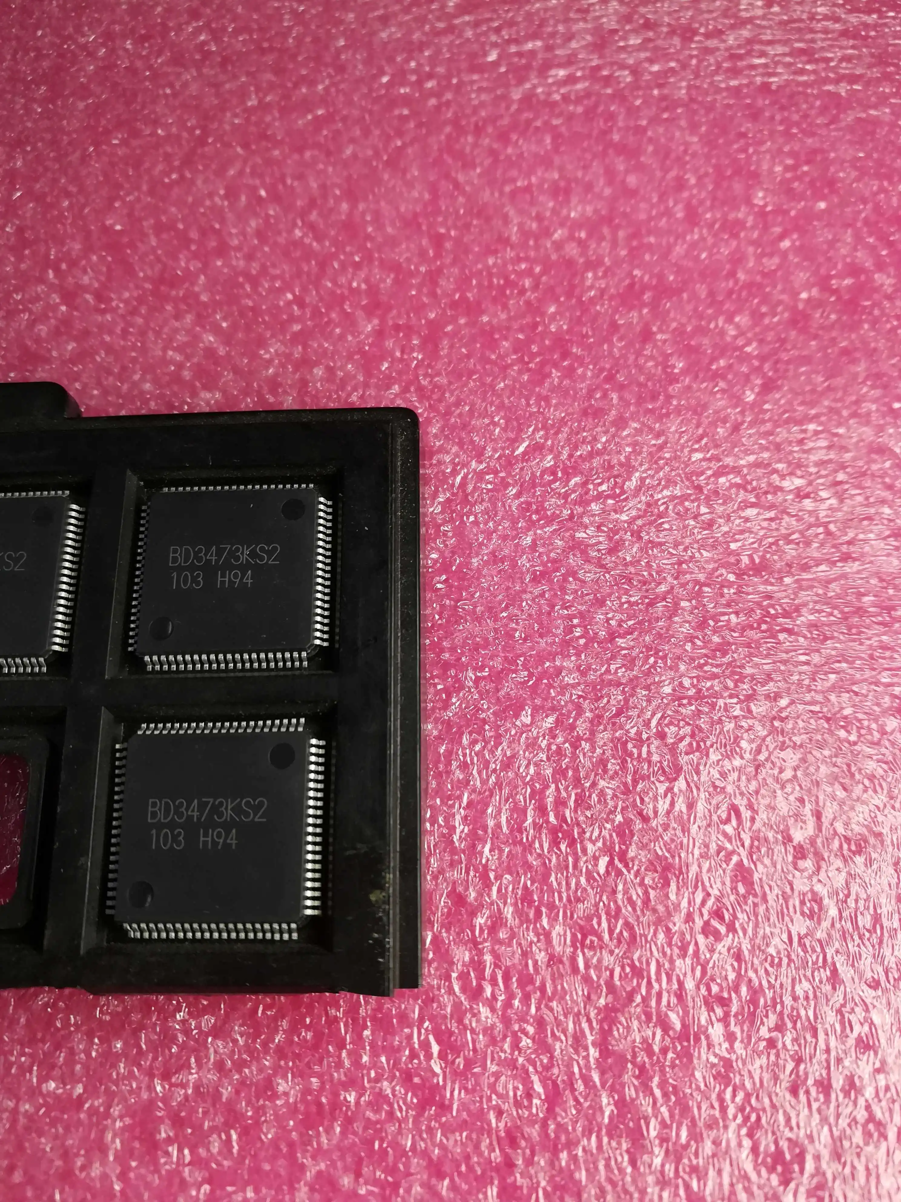 Neue Original BD3473KS2 BD3473 QFP 7,1 ch Sound Prozessoren mit Gebaut-in Modus und Eingang Gruppenwahlschalter