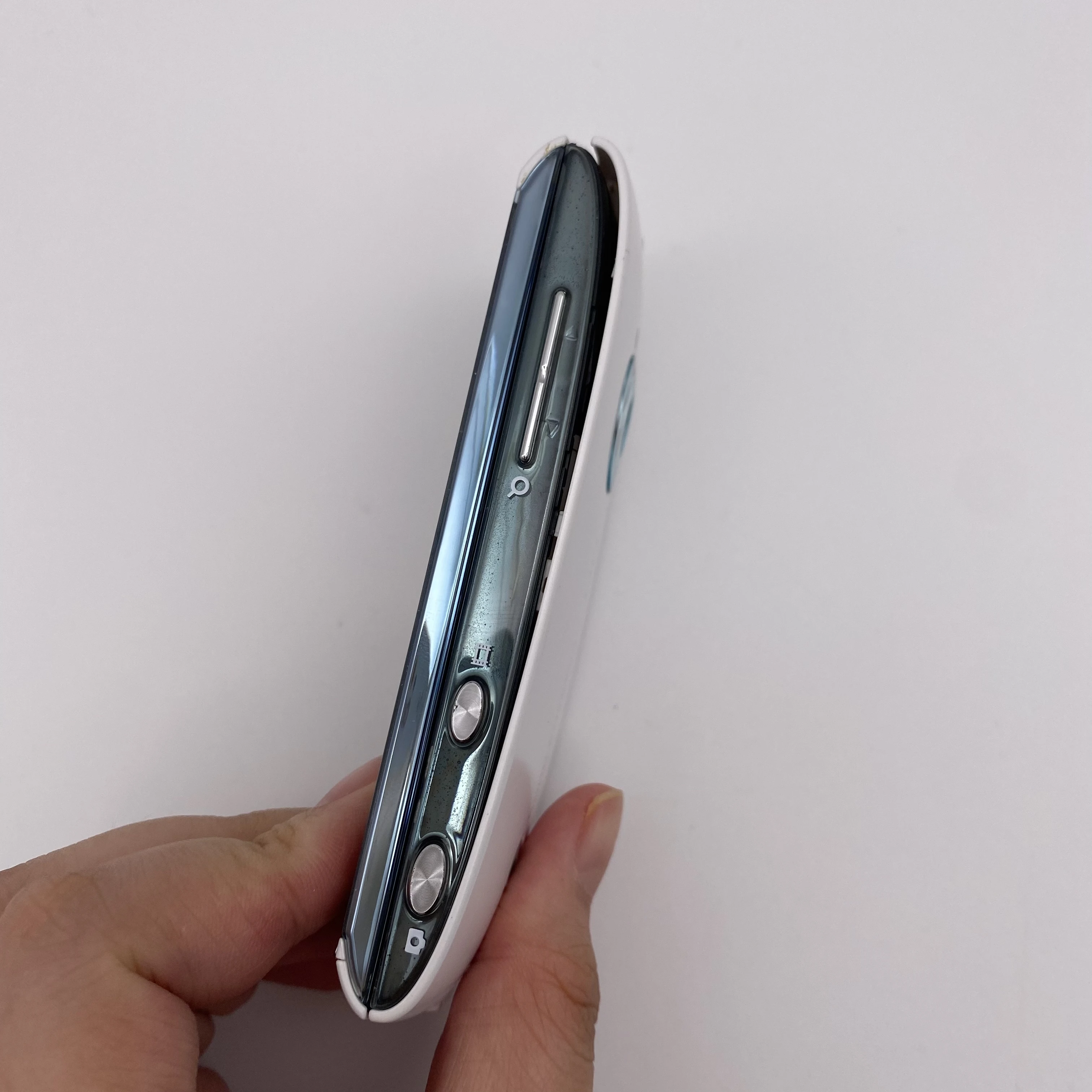 Sony Ericsson Vivaz U5i Refurbished-Original Unlocked Kurara Mobile Phone U5 phone 3G WIFI GPS 8MP 3.2" Touchscreen Free ship