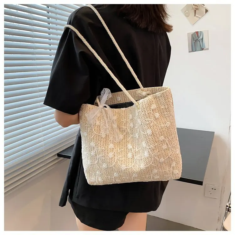 Women Tote Bag Straw Woven Lace Floral Embroidery Shoulder bag Shopping Bag Casual Beach Vacation Tote Handbags  travel bag