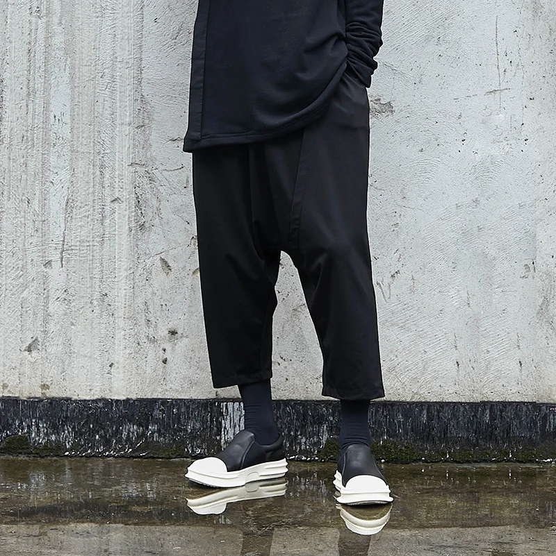 

Мужские новые темные индивидуальные простые висячие брюки с промежностью, городские молодежные модные трендовые повседневные брюки-шаровары