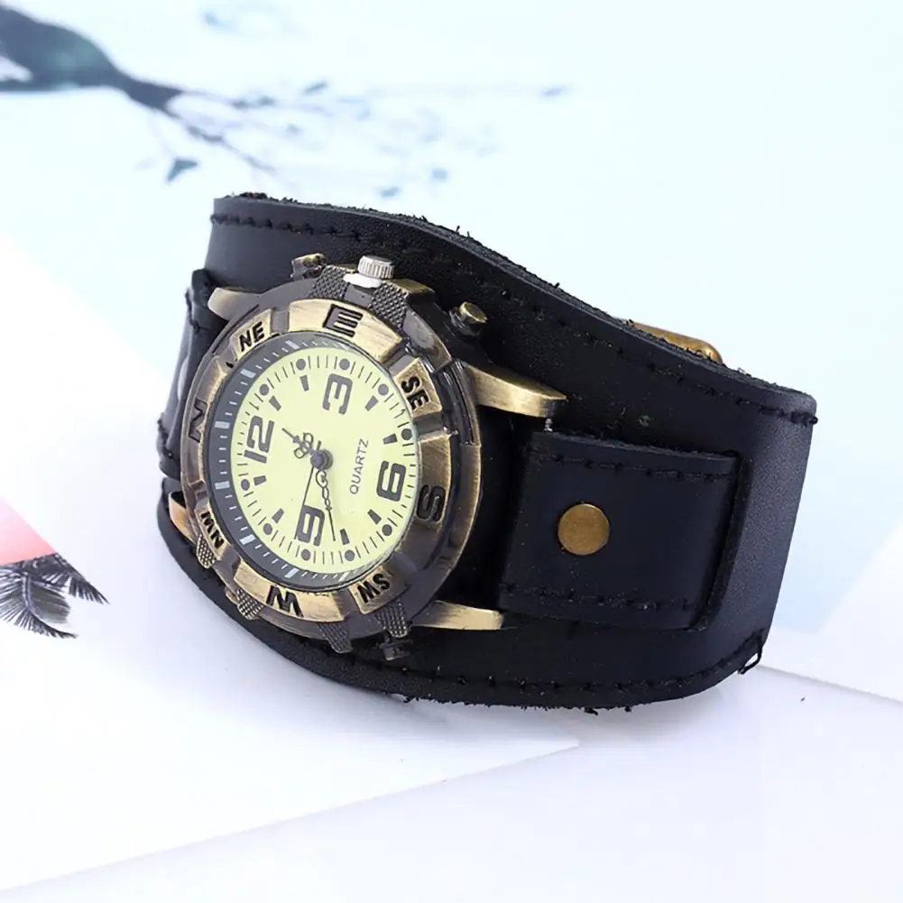 2021 New Fashion Punk Cool Vintage Women Men Punk Faux Leather Round Dial Quartz Bracelet Wrist Watches for Dating Gift