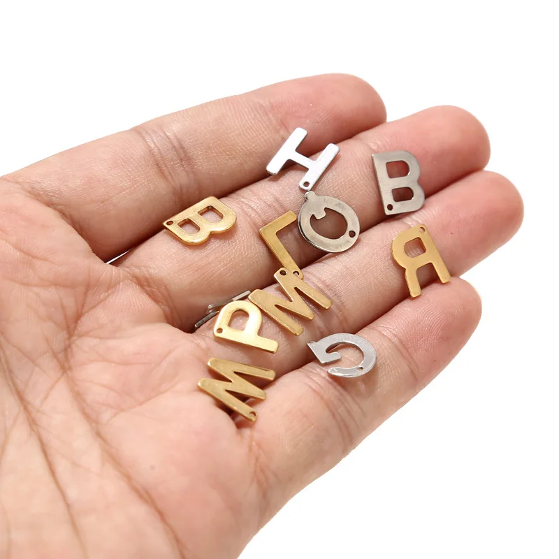 100pcs Random Stainless Steel A-Z Letter Charms Alphabet Charm Pendants Connectors for Bracelet Necklace Crafts Making