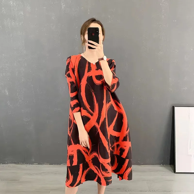 

Miyake Drape Printing Women'S New Stripe Round Collar Sleeve Loose Dress Show Thin Style Spring Spring Can Delivered Behalf Of