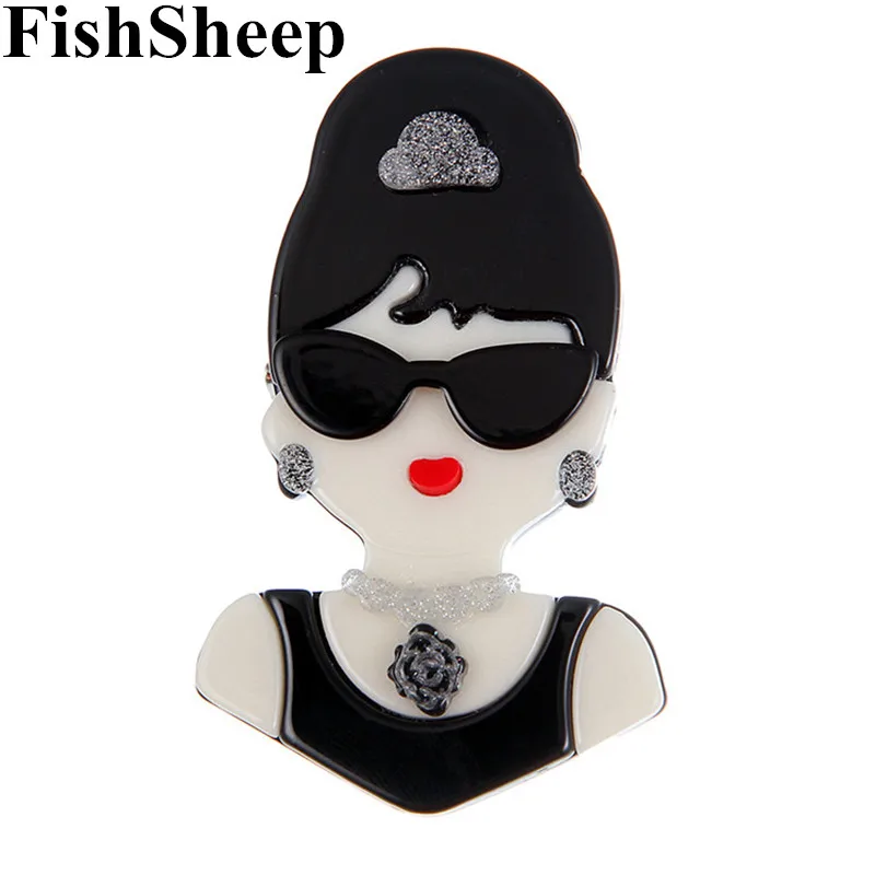 FishSheep Celebrity Hepburn Women Figure Acrylic Brooches Lovely Resin Cigarette Holder Tobacco Pipe Brooch Clothes Pins Jewelry