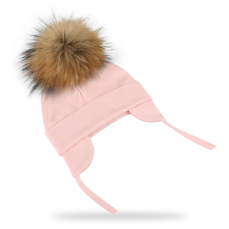 Herbst Winter Natürliche Waschbären Pompom Baumwolle Kappe Für Neugeborene Earflap Baby Hut Mit Echt Pompon Kinder Motorhaube