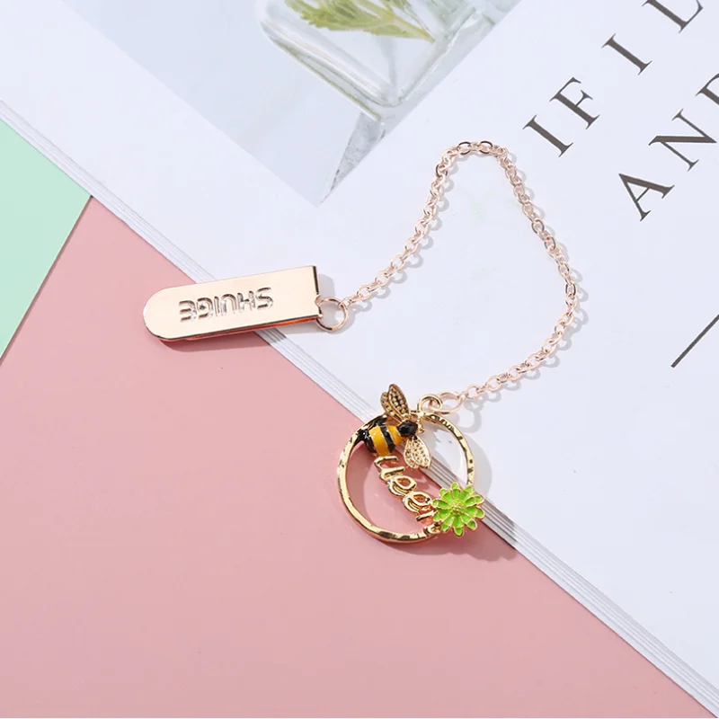 

1pc Kawaii Bee Picking Flower Bookmark Cute Exquisite Pendant Bookmark Student Korean Stationery Metal Office School Supplies