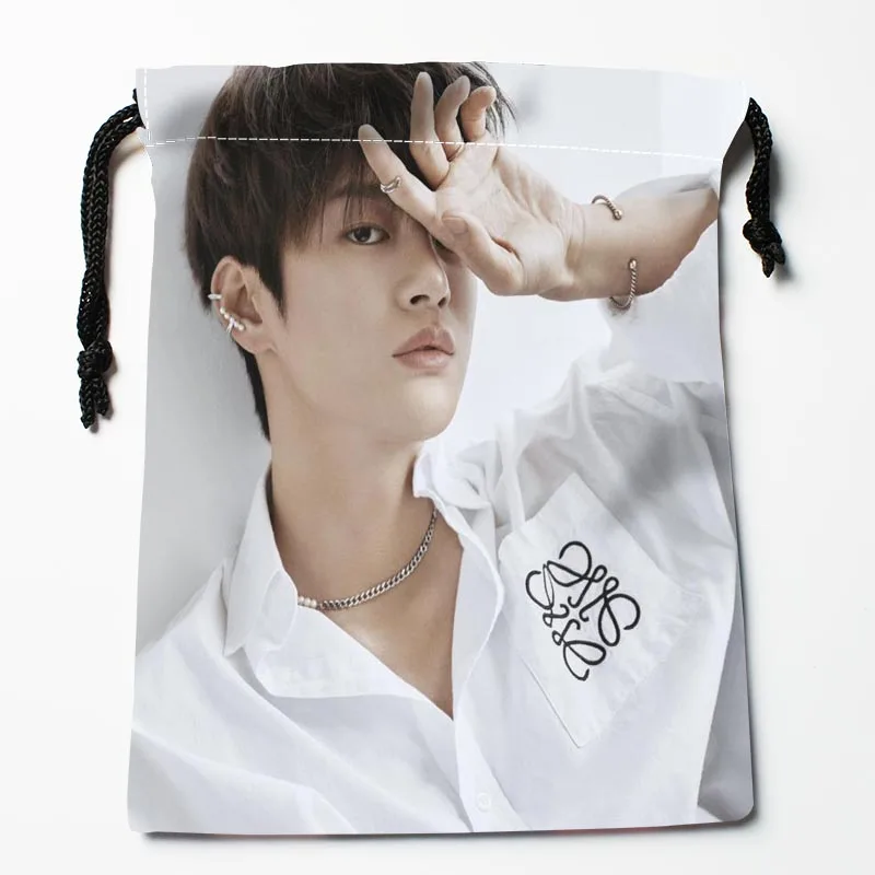 Custom KPOP Seo In Guk borse con coulisse borse portaoggetti In tessuto con stampa moda antipolvere regalo festivo per ragazze dei ragazzi 18x22cm