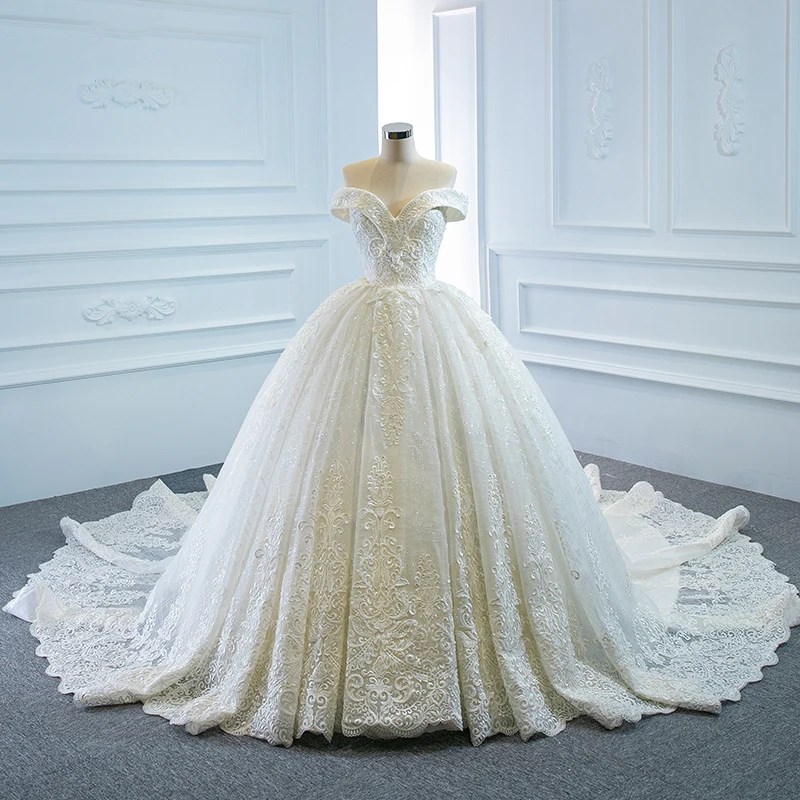 RSM – robe de mariée de luxe, élégante, col en v, épaules dénudées, drapée, dos nu, avec des appliques de dentelle, longue, Collection 2021