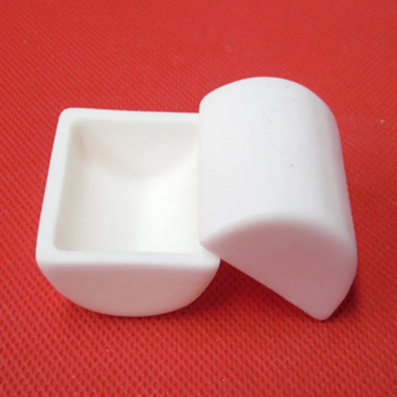 Al2O3 ceramic crucible /99.3% alumina crucible / 38*34*18mm/ Semicircle corundum crucible /  Sintered ceramic crucible