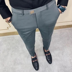 Primavera 2022 pantaloni da uomo coreano Slim Fit uomo pantaloni Casual alla caviglia Streetwear uomo abito grigio nero di alta qualità pantaloni da uomo