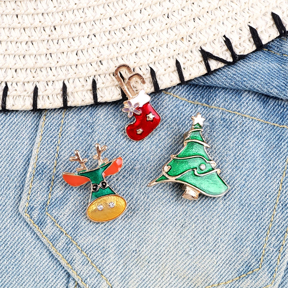 Hot Christmas Brooches Hat Cute Elk Snowman Trees Badge Pins Bells Sock Boot Snowflake Pin Unisex New Year Jewelry Gift For Kids