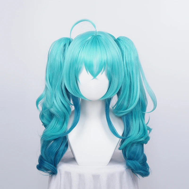 Vocaloid Miku zielone gradientowe kręcone 55cm długie peruki Cosplay z chipem kucyki impreza z okazji Halloween kostium peruki + czapka z peruką