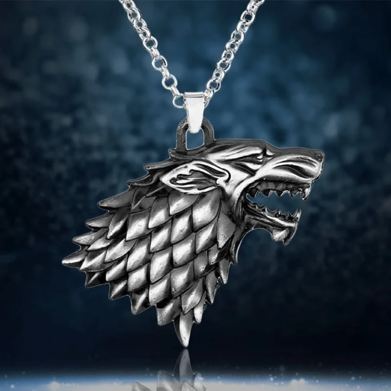 Burst Wolf Head Right Game Pendant Necklace Men's Necklace New Fashion Metal Animal Pendant Accessories Party Jewelry