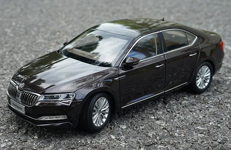 Collective Vehicle Miniature 1/18 ALL New Skoda SUPERB 2020 Diecast Metal MODEL Toy CAR Girls Boys Birthday Gifts