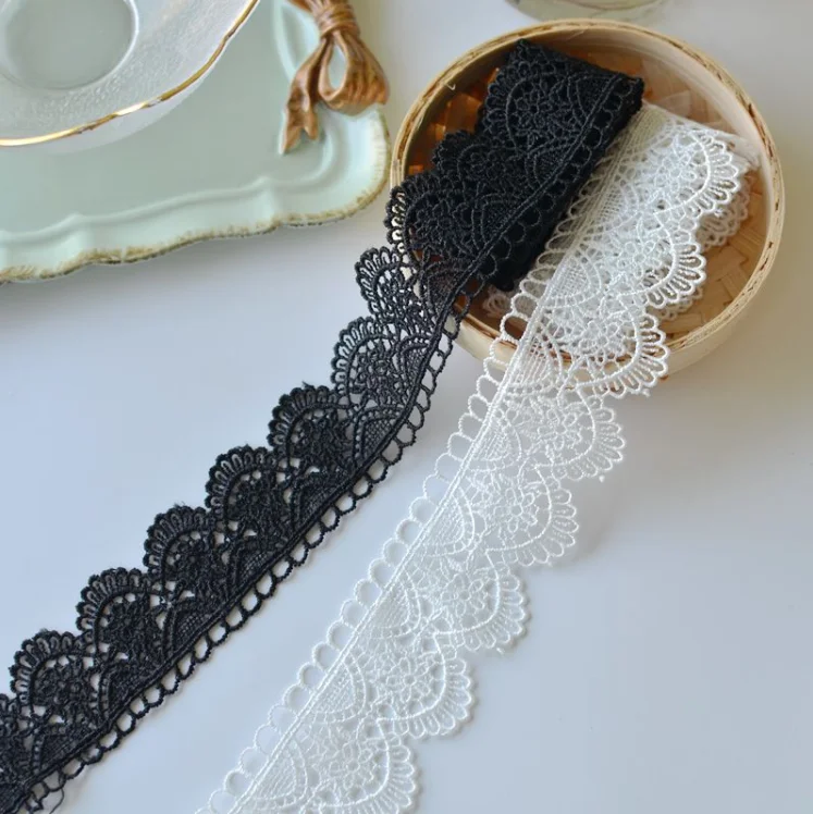 2 Yards Hollow Style Floral Venise White Black Lace Trim Design for Wedding Bridal Water Soluble Lace Garment Decoration 3.9cm