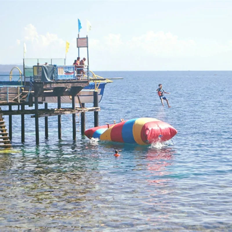 Cuscino gonfiabile per saltare l'acqua con una pompa, airbag per acqua saltante 7 * 3M, blocco catapulta, spedizione gratuita