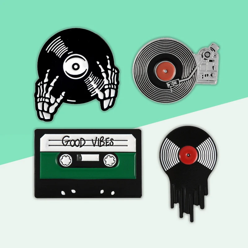 4 Styles Retro 90s Music Player Disk Recorders Cassette Tape Skull Hand GOOD VIBE Punk DJ Pins Denim Shirt Badge Gifts For Fans