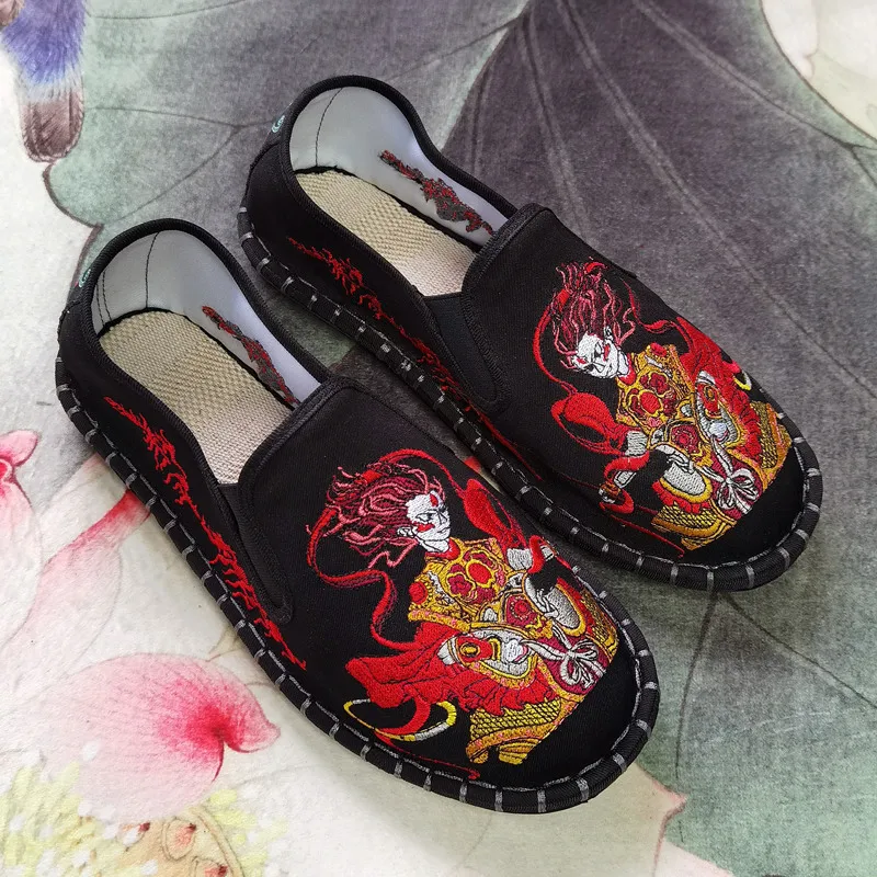 Hot Sale Dragon Tiger Retro Canvas Shoes Men Chinese Style Mens Embroidered Shoes Comfortable Slip On Men Loafers Shoes Causal