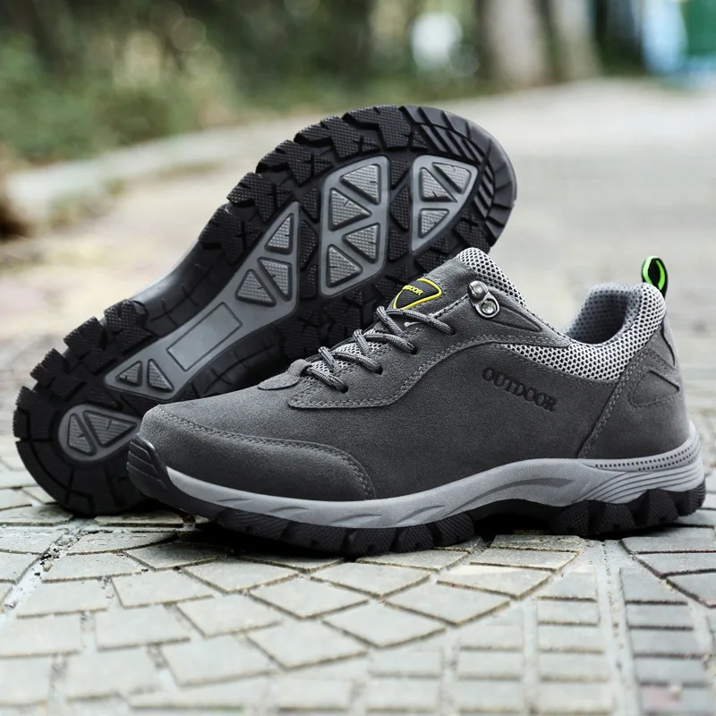 Men's Hiking Shoes Plug Size 39-49 Non-slip Outdoor Shoes Wild Sports Men Shoes Men Casual Shoes Winter Warm Shoes Mens Sneakers