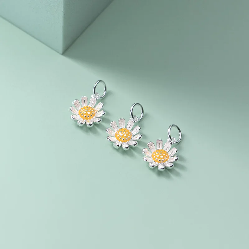 Breloques en argent Sterling 925, jolie fleur de marguerite jaune, artisanat, pendentif entier en argent S925, DIY, résultats de bijoux fins