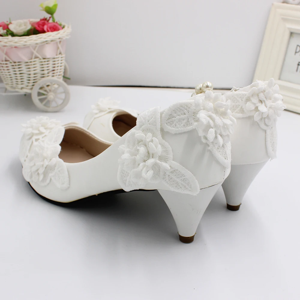 Three-dimensional flower white pearl anklets wedding shoes 2020 new wedding dress shoes bride wedding shoes white wedding dBH152