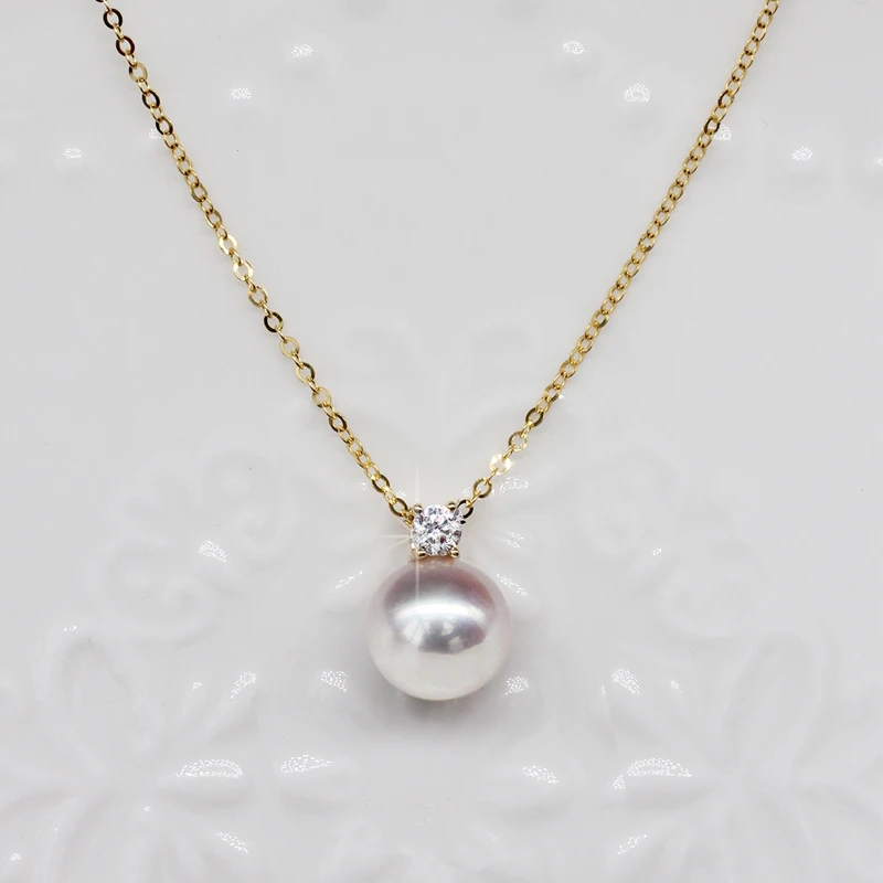 

Женская цепочка из серебра 925 пробы с подвеской из 18-каратного золота