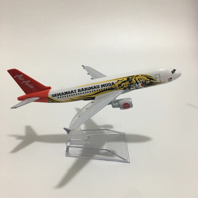 JASON TUTU 16cm AirAsia Tiger Airbus A320 Aircraft SEMANOAT HARIMAU MUDA Airplane Model 1:400 Diecast Metal Airplanes