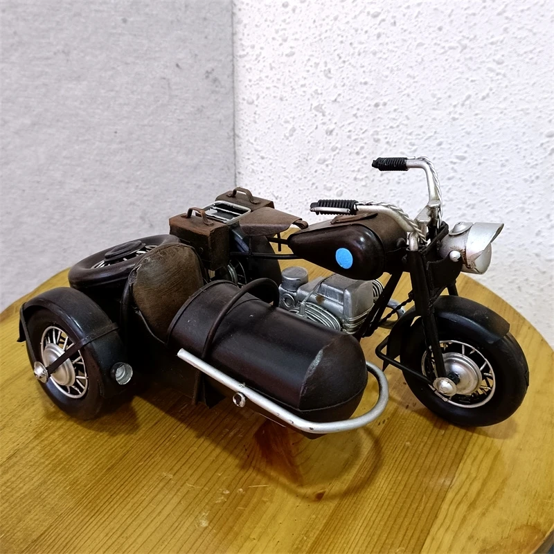 Klasyczny skalowany Model motocykla żelazo, w stylu Vintage Art motorower trójkołowy miniaturowy wystrój kolekcji sztuki Ornament rzemieślniczy