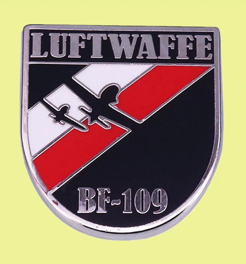 German Luftwaffe Bf 109 ME109 Fighter Plane Gift badge brooch enamel pin