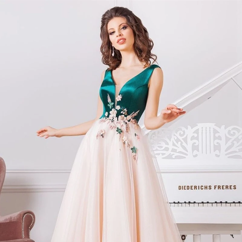 Evening Dress V-Neck A-Line Simple Satin Sleeveless Women Formal Gowns Christmas Party Court Train Elegant Graceful Sexy