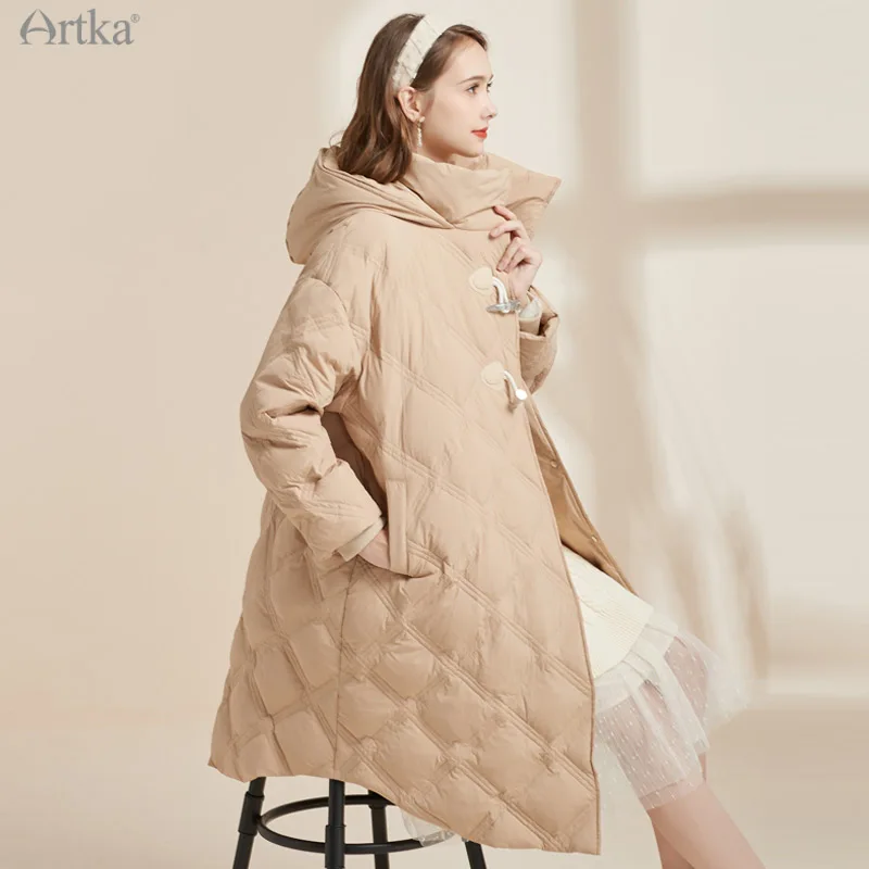 ARTKA 2021 Winter New Women Down Coat Fashion Casual 90% White Duck Down Coat Loose Horn Button Long Hooded Warm Coats ZK20015D