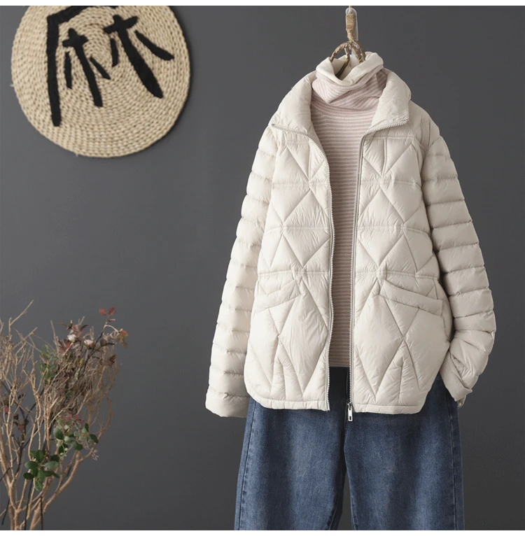 2021 winter new lightweight short down jacket women Korean fashion slim white duck down warm small jacket trend