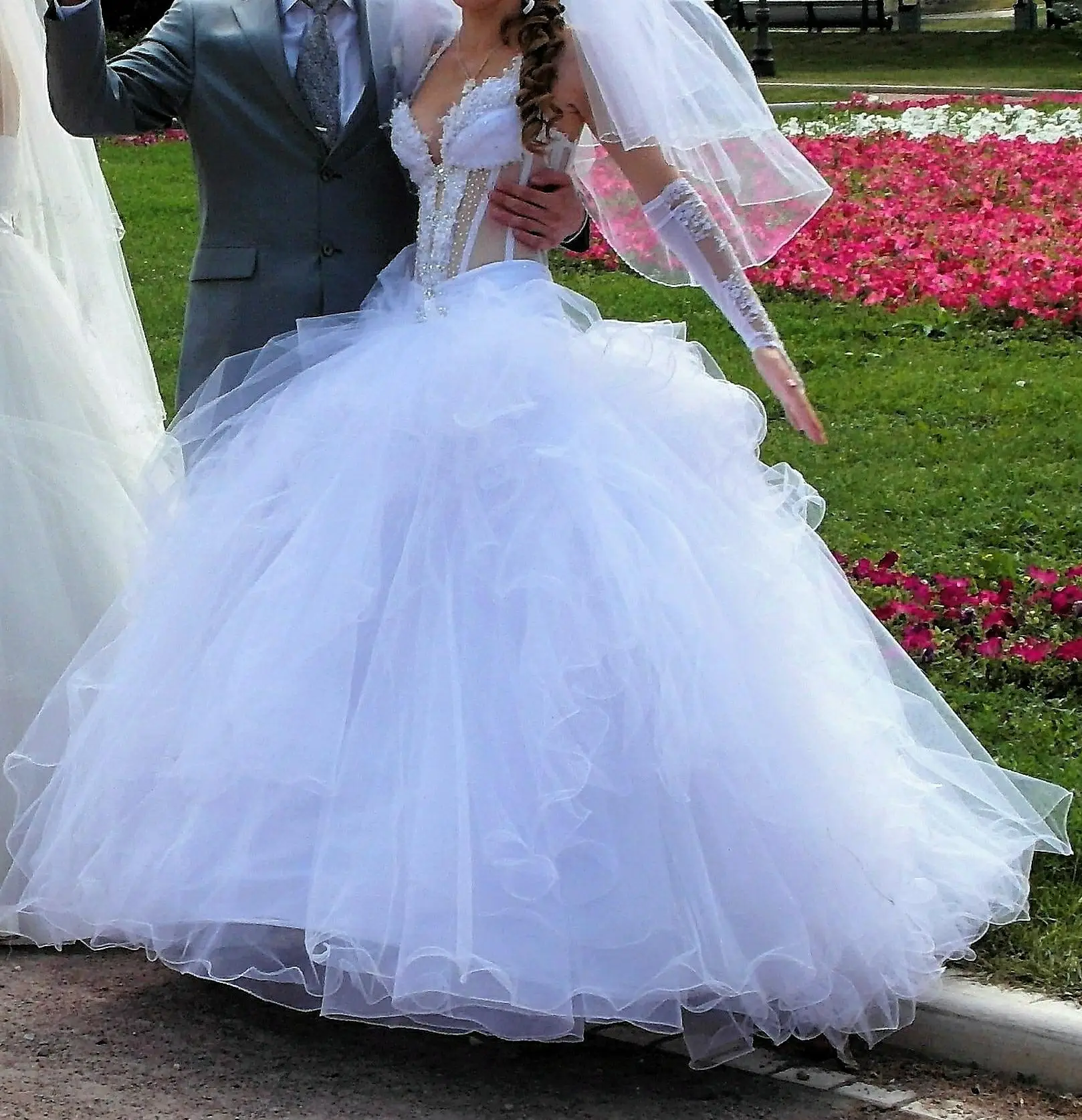 Vestidos De Novia personalizados con Apliques De encaje De primavera, Vestidos De Novia blancos con escote corazón, Vestidos De Novia De princesa para Novia Plus S 2021