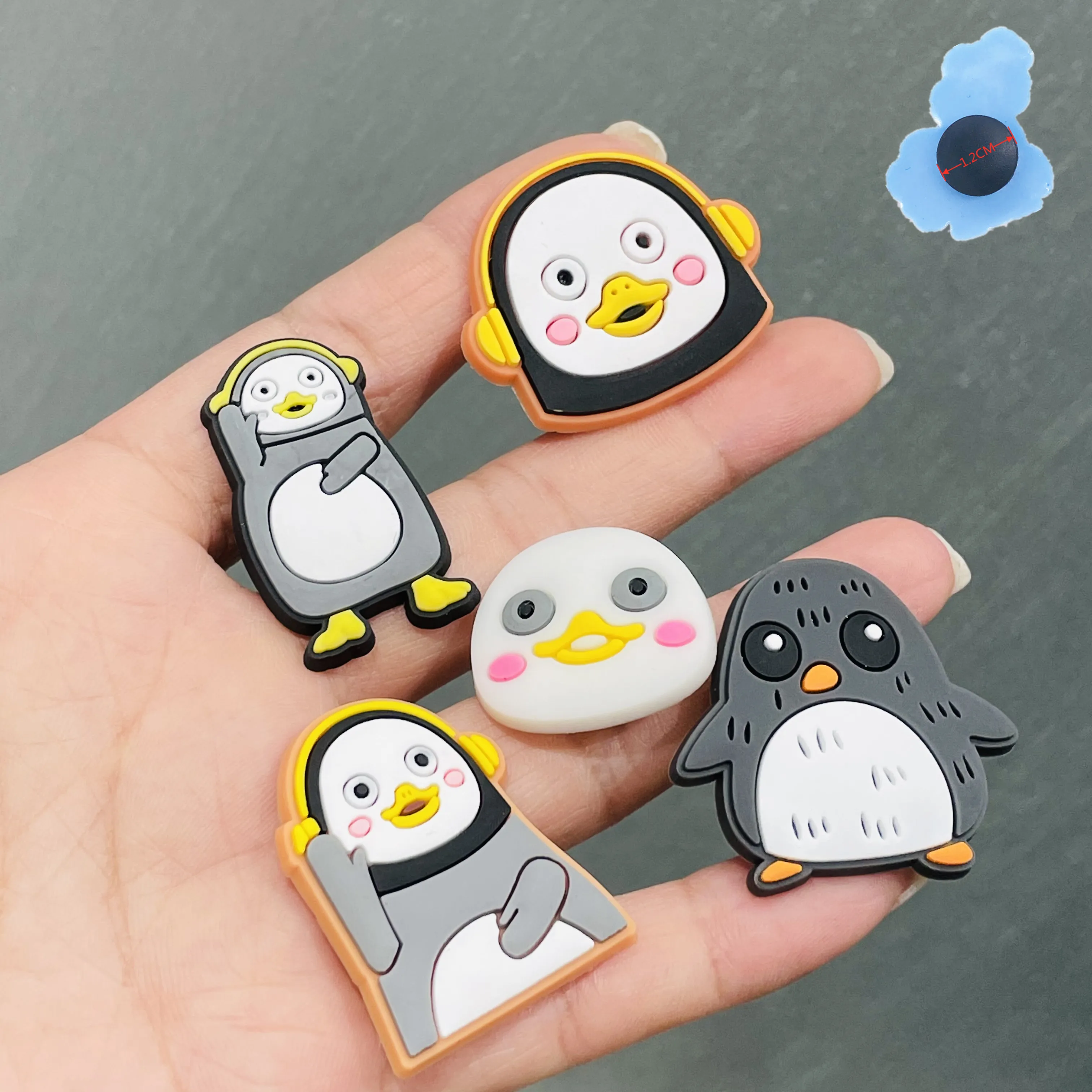 Free Shipping 1Pcs Cartoon Animals Penguin Dog Shoe Charms Shoe Decoration Shoe Accessories Girl & Boy Gift Cute
