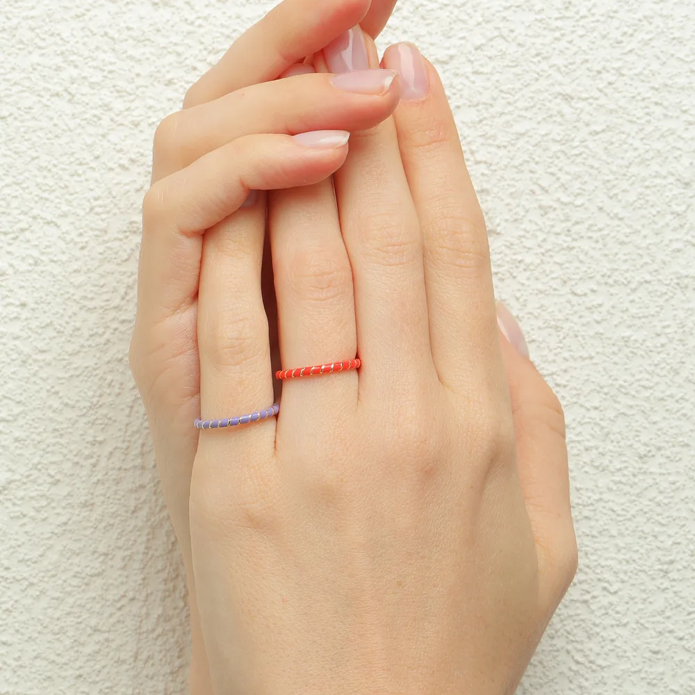 2 Stück bunte gedrehte Emaille-Ringe für Frauen und Mädchen, minimalistischer Finger-Stapelring, weiblicher Modeschmuck, Geschenke