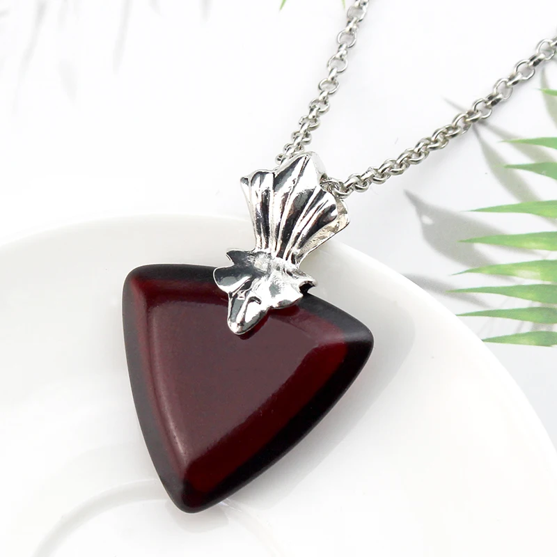 Fate Stay Night Necklace for Women Tohsaka Rin Hearts Pendant Necklaces Woman Trend Neck Silver Color Fashion Couples Party Gift