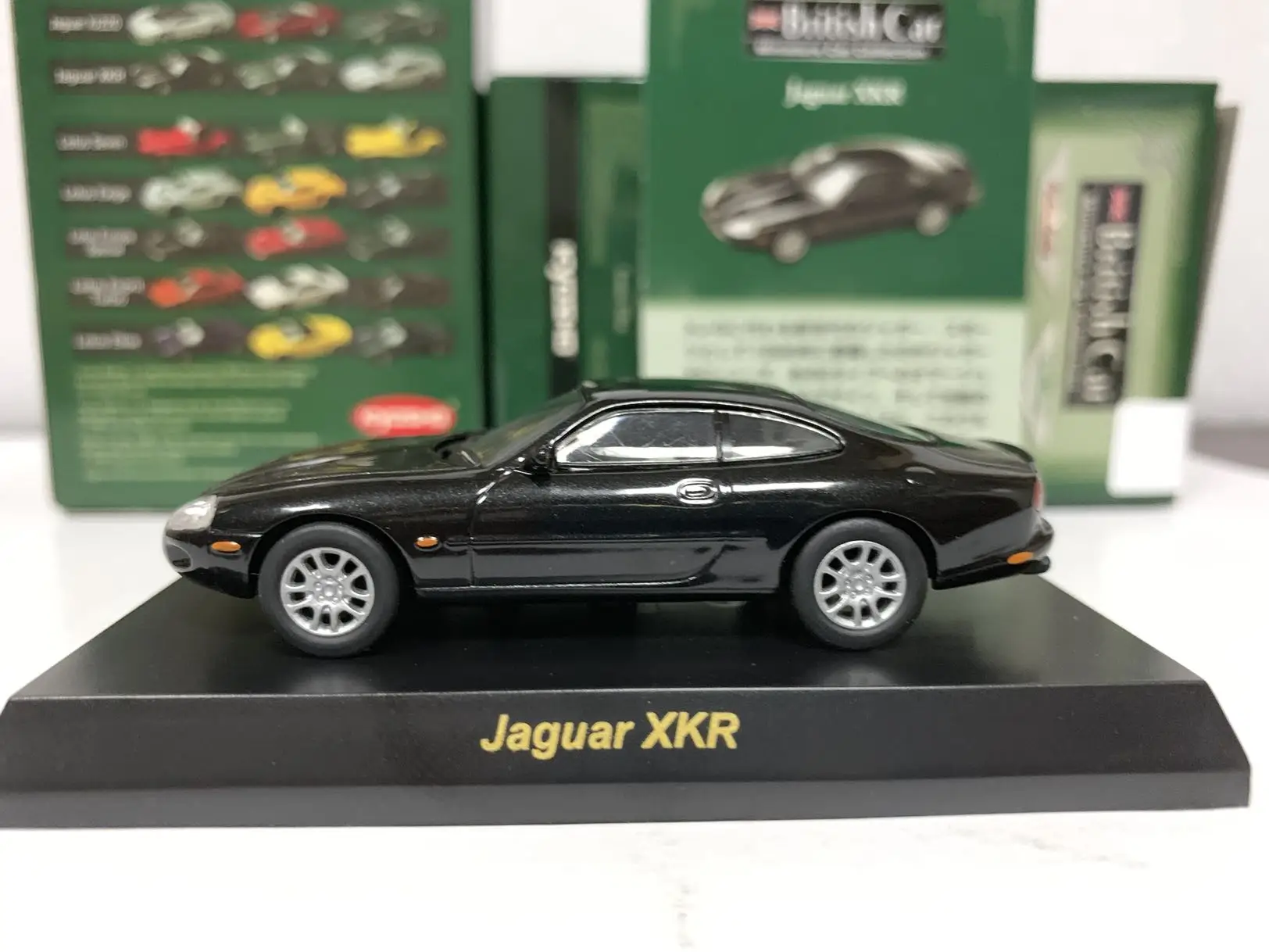 مجموعة كيوشو جاكوار XKR لعام 1/64 من ألعاب نموذج ديكور السيارة من خليط معدني مصبوب