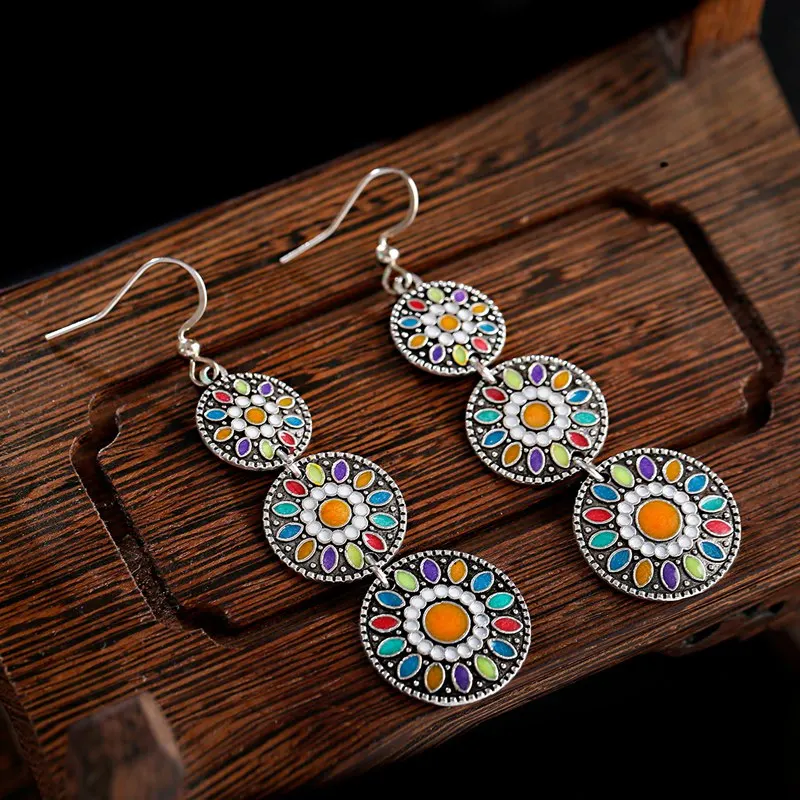 Vintage Flower Bohemian Earrings For Women Ethnic Round Alloy Gypsy Indian Jewelry Jhumka Earrings Oorbellen Hangers