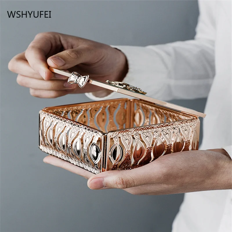 European retro small luxury creative glass jewelry storage box, exquisite and noble desktop princess jewelry display box