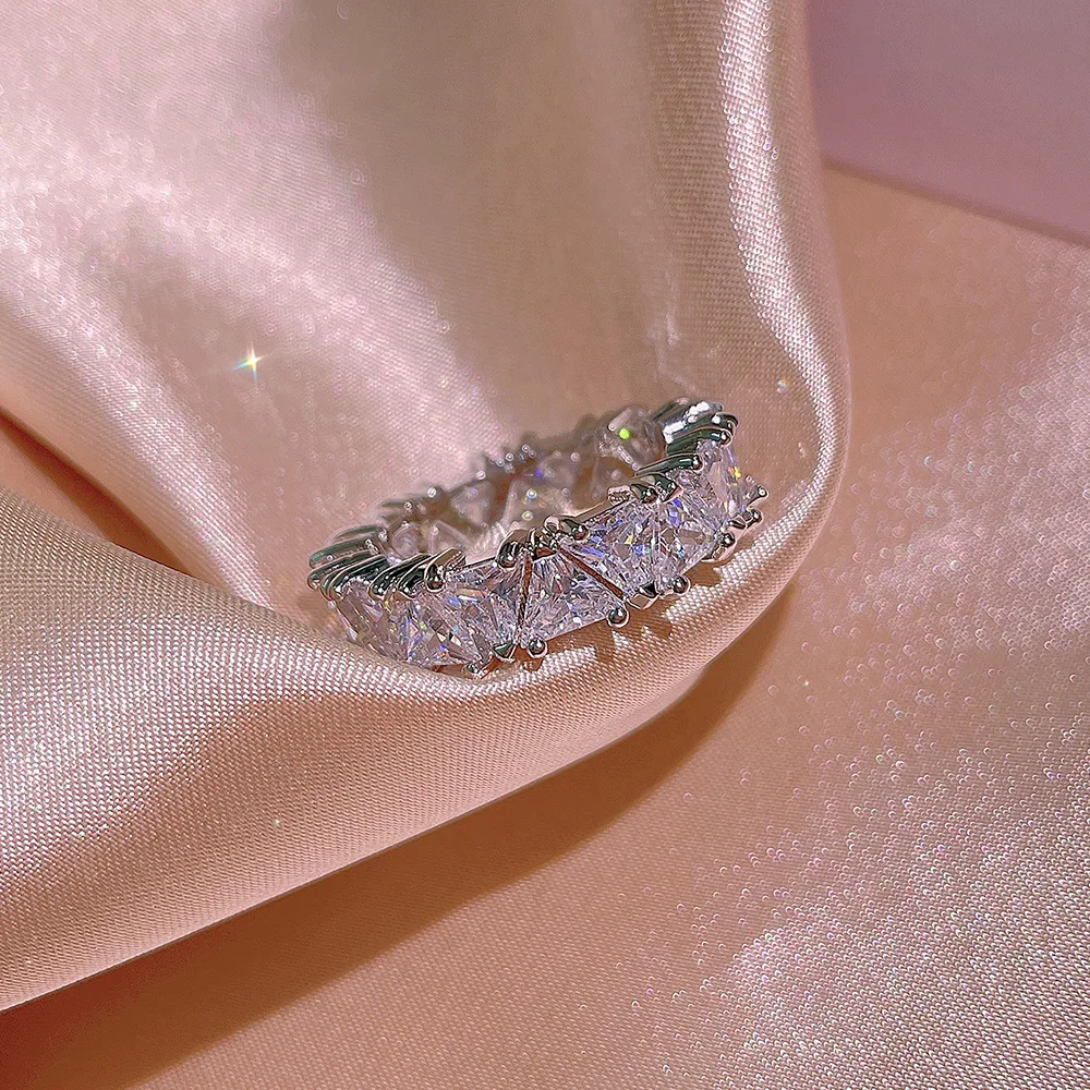 925 Sterling Silver Creative Simple Triangle Stitching Single Row White Zircon Ring Ladies Party Birthday Wedding Jewelry Gift